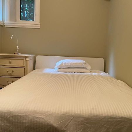 Spacious Cozy House In Vancouver West エクステリア 写真