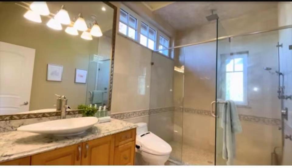 Spacious Cozy House In Vancouver West 部屋 写真